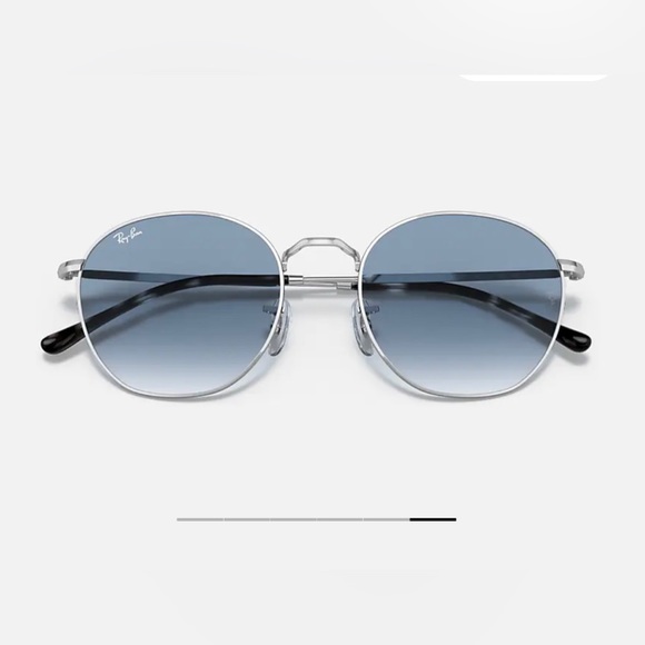 Ray-Ban Circle Grayish/Blueish Tint Sunglasses - Picture 1 of 7